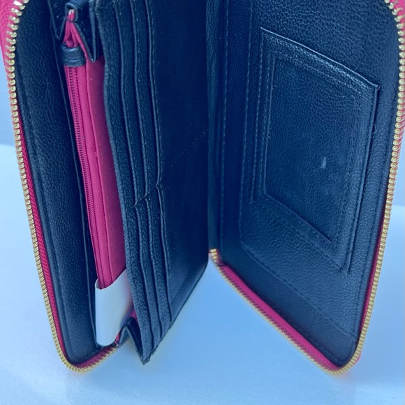 Betsey Johnson Zip Around Large Wristlet Red Logo - Picture 7 of 11